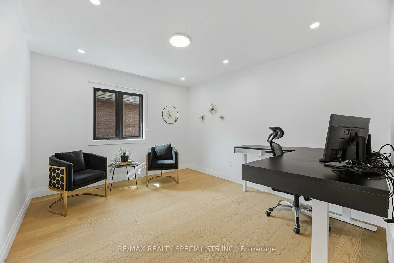 304, Barondale, Hurontario, Mississauga