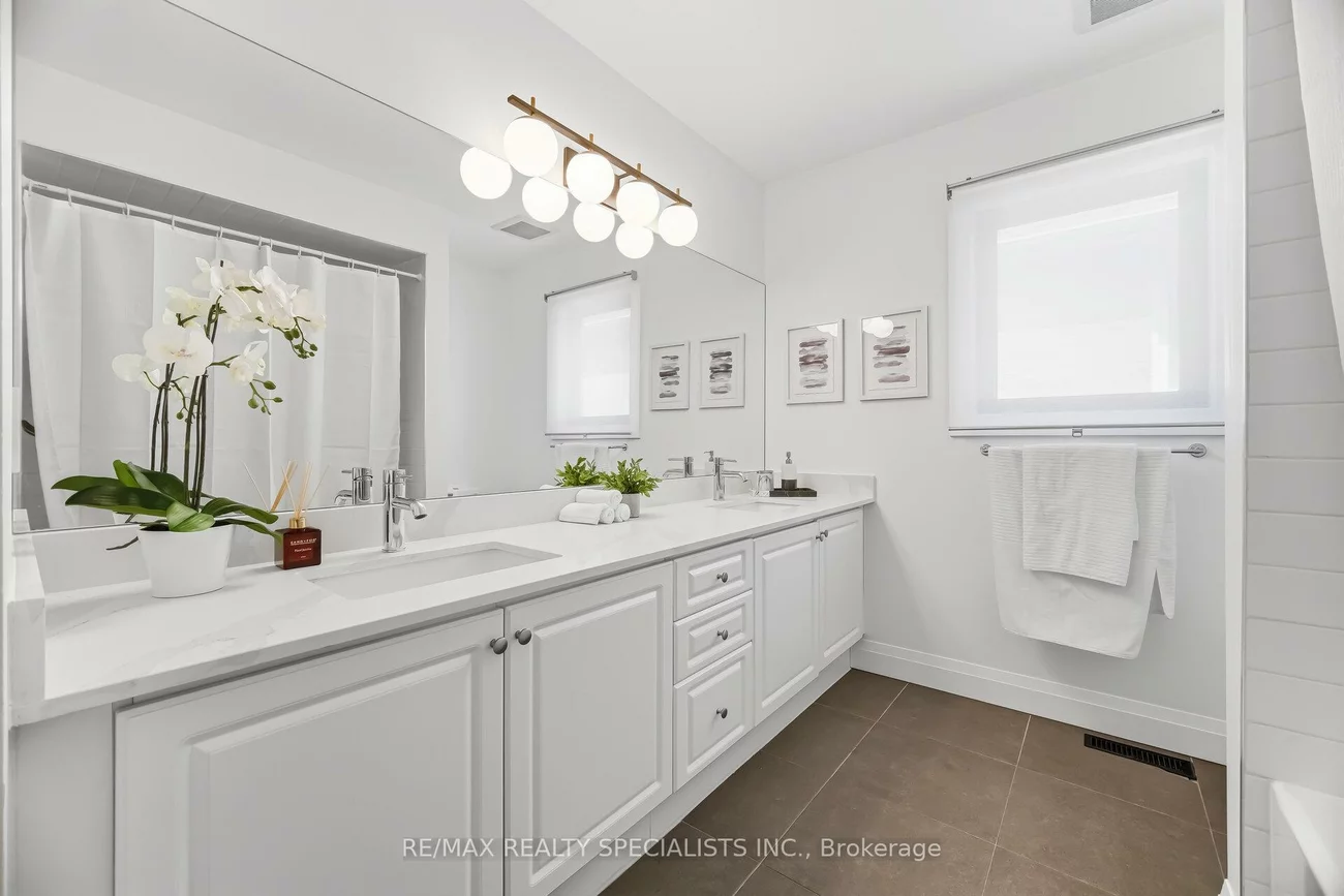 304, Barondale, Hurontario, Mississauga