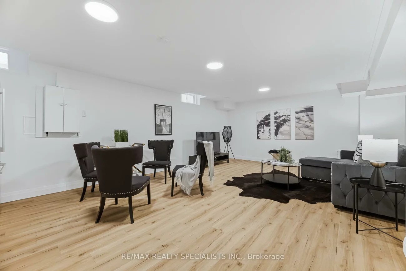 304, Barondale, Hurontario, Mississauga