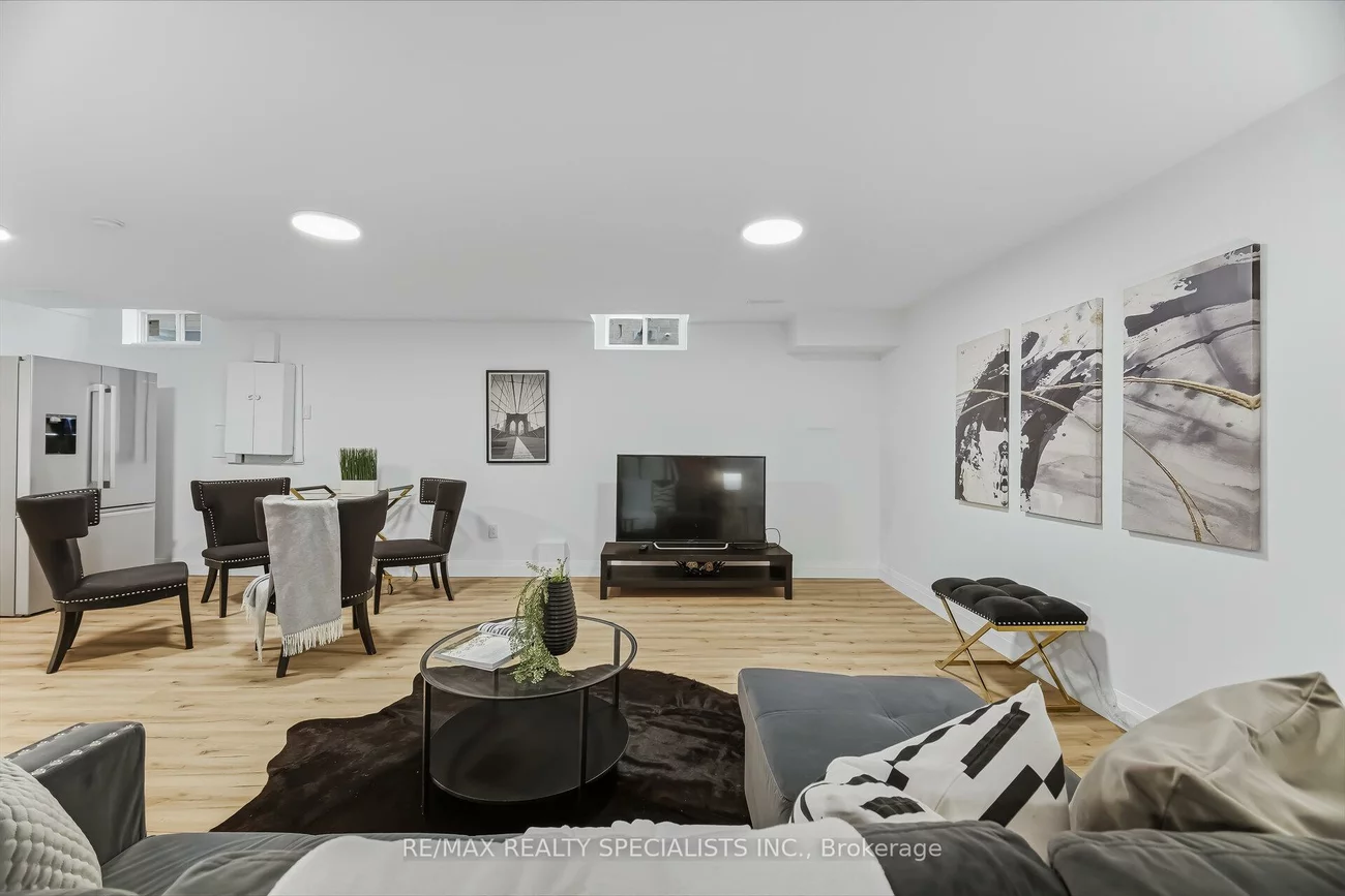 304, Barondale, Hurontario, Mississauga