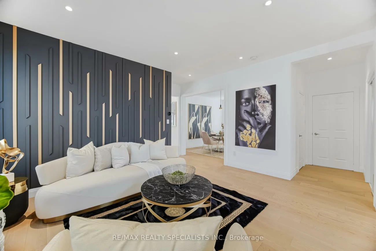 304, Barondale, Hurontario, Mississauga