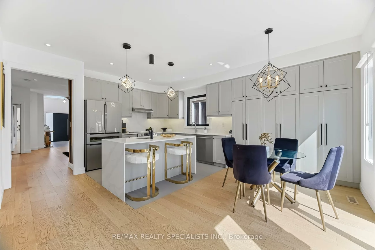 304, Barondale, Hurontario, Mississauga