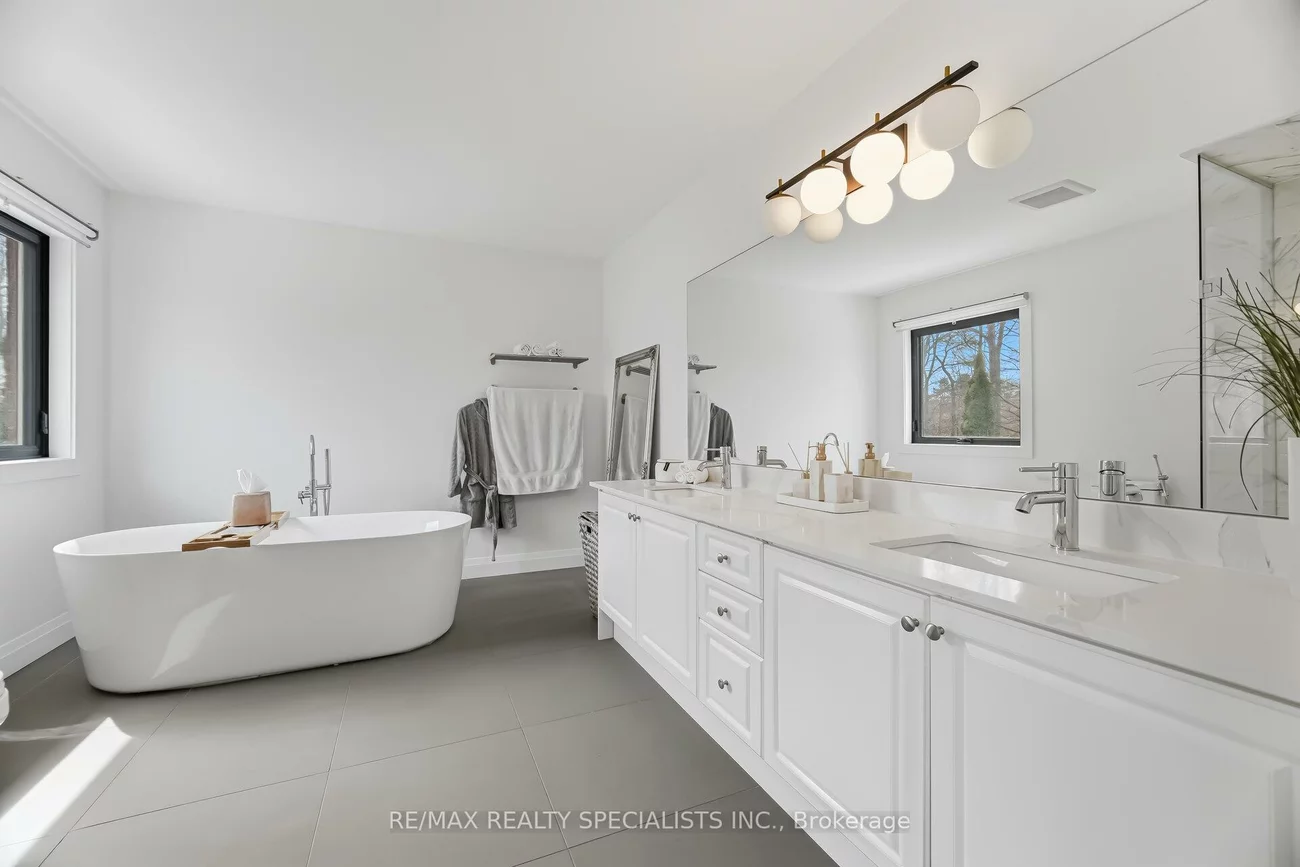 304, Barondale, Hurontario, Mississauga