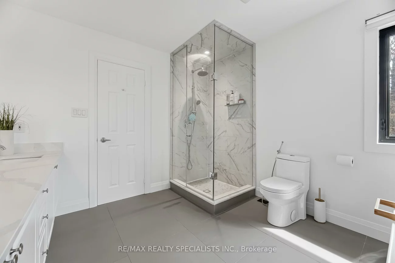 304, Barondale, Hurontario, Mississauga