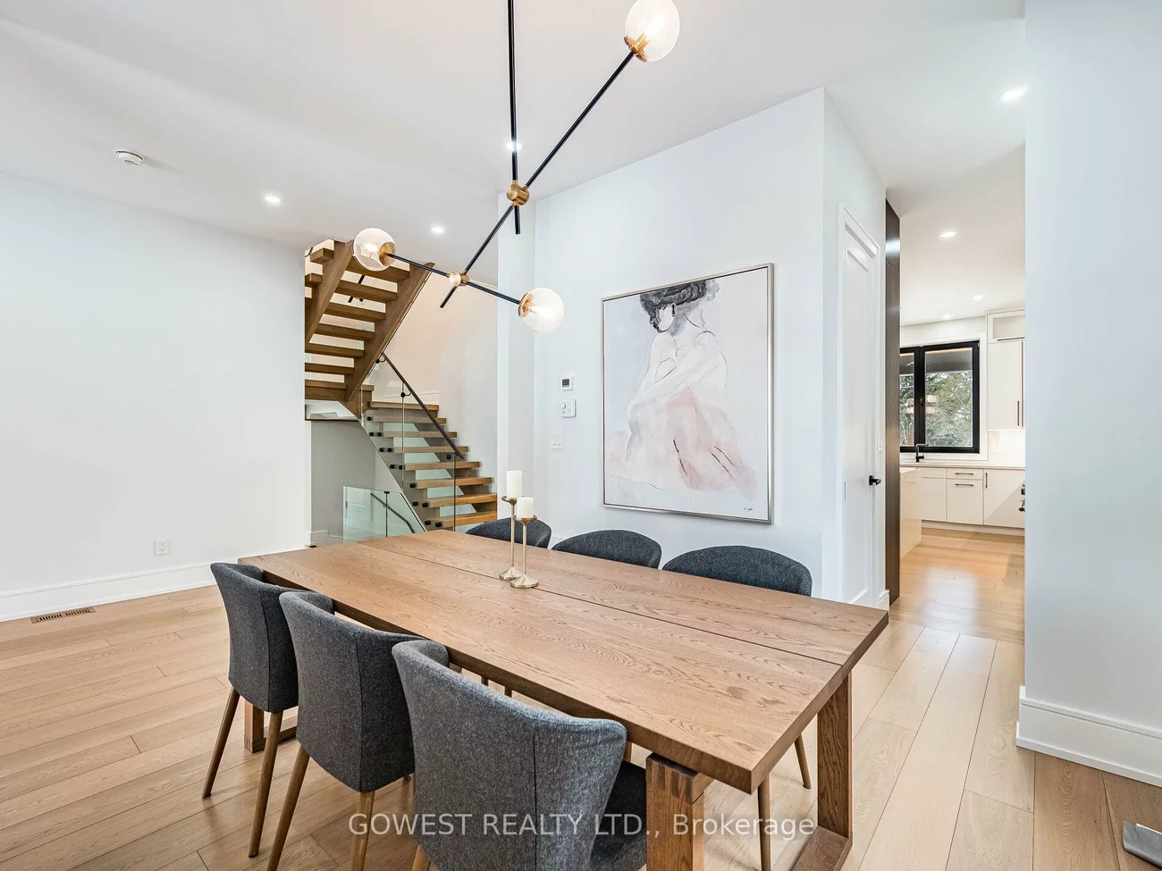 402, Niar, Mineola, Mississauga