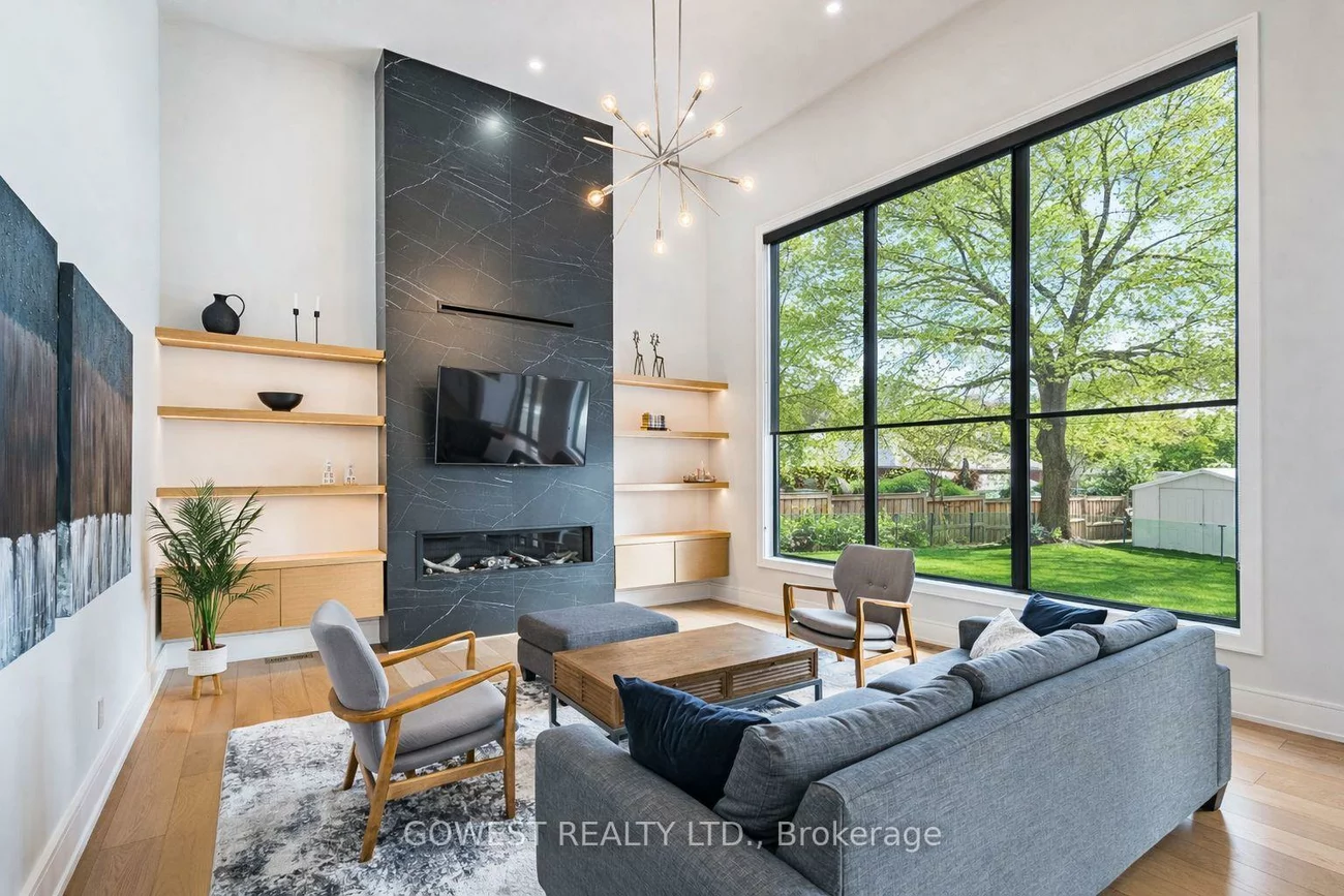 402, Niar, Mineola, Mississauga