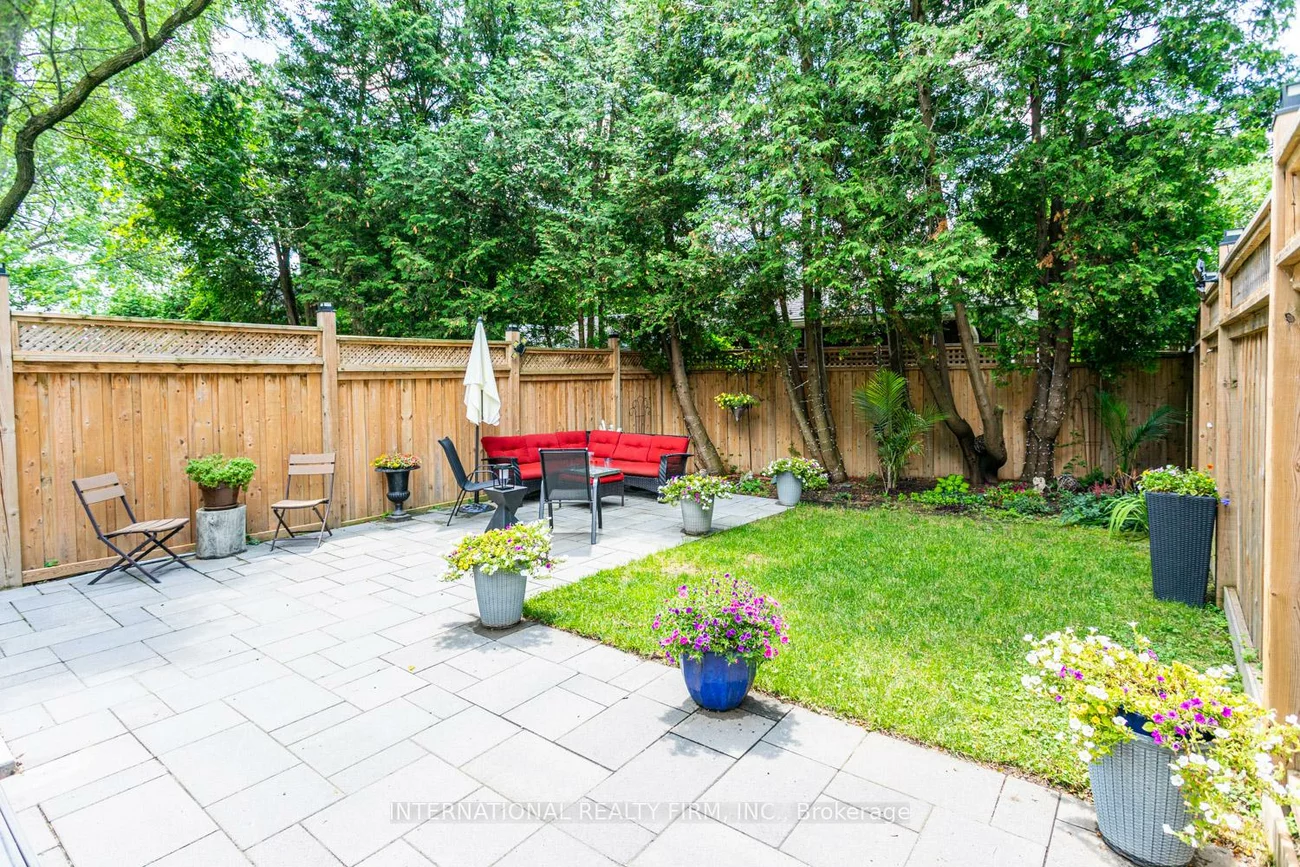 36B, PINE, Port Credit, Mississauga