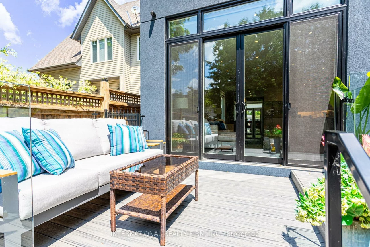 36B, PINE, Port Credit, Mississauga