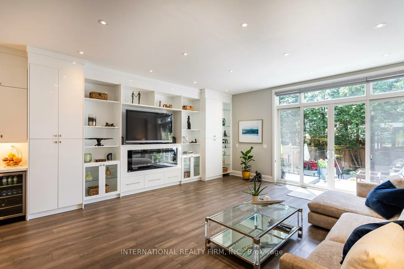 36B, PINE, Port Credit, Mississauga