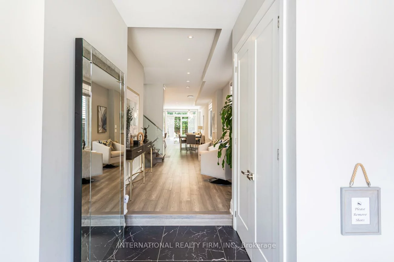 36B, PINE, Port Credit, Mississauga