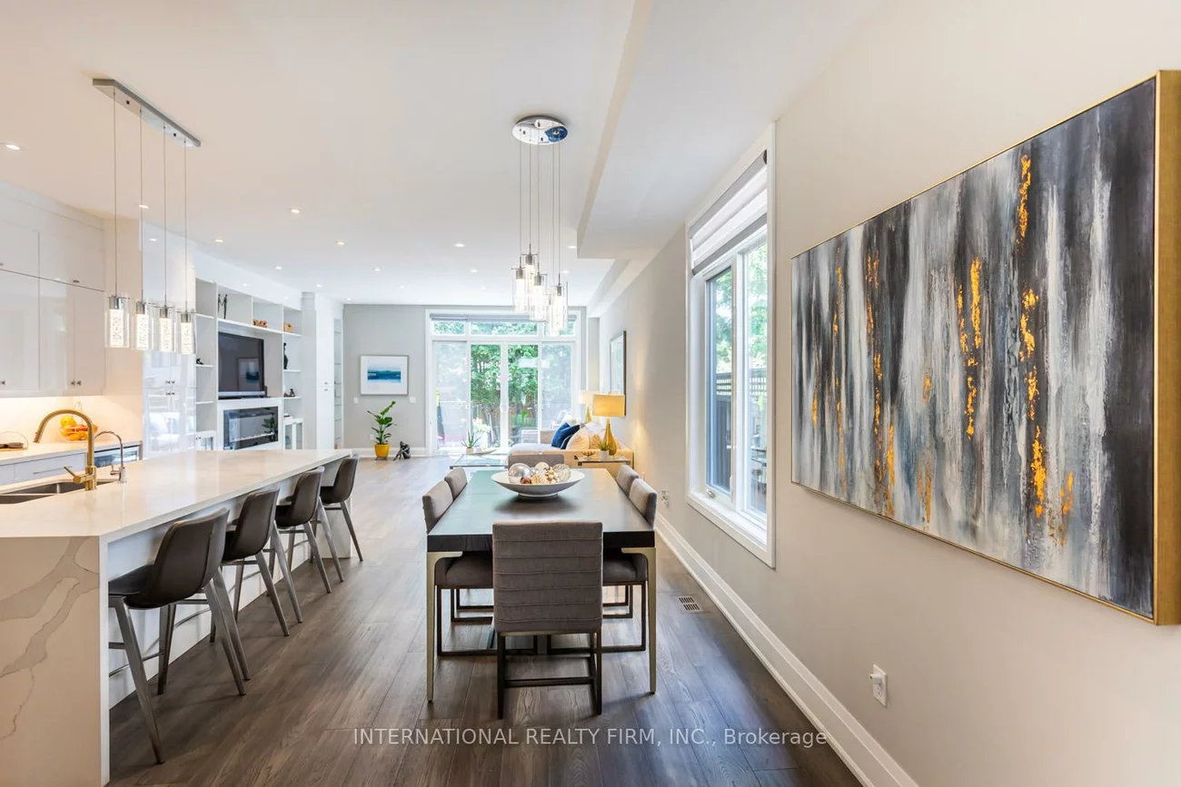 36B, PINE, Port Credit, Mississauga