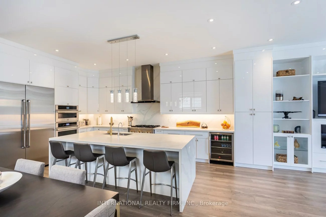 36B, PINE, Port Credit, Mississauga