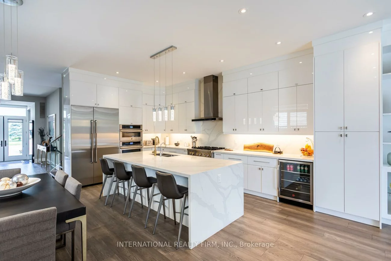 36B, PINE, Port Credit, Mississauga