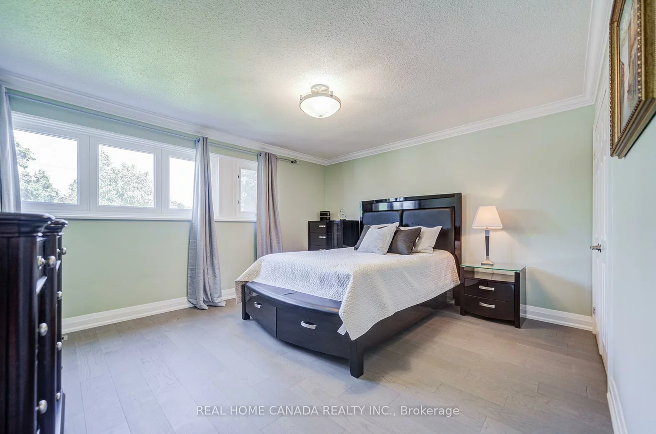 29, Ellesboro, Streetsville, Mississauga