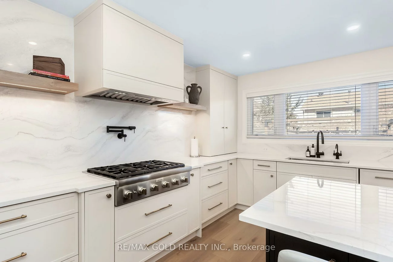 3243, Dovetail, Erin Mills, Mississauga