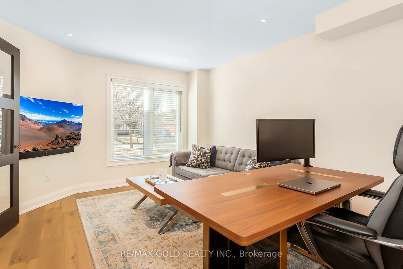 3243, Dovetail, Erin Mills, Mississauga