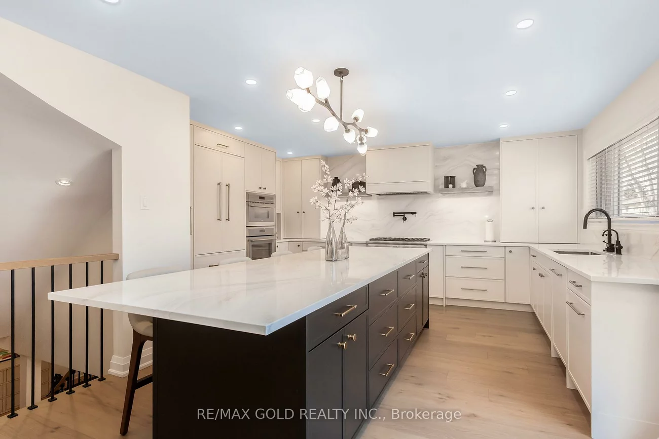 3243, Dovetail, Erin Mills, Mississauga