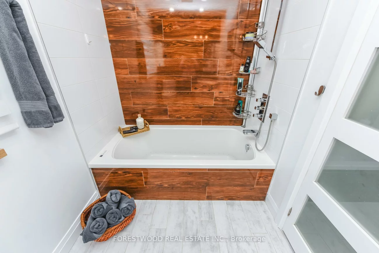 1690, Saltdene, Rathwood, Mississauga