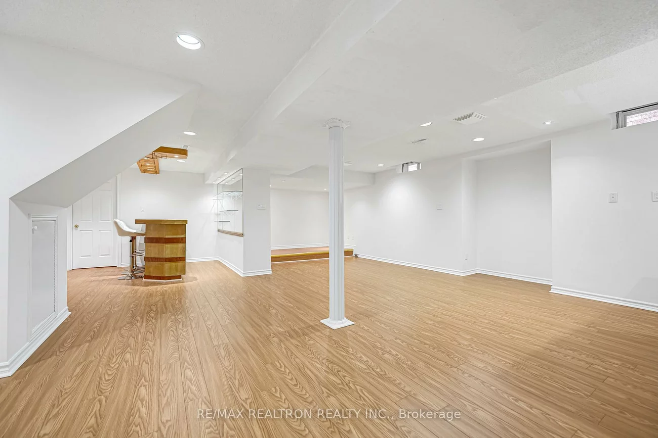 3488, Africa, Fairview, Mississauga