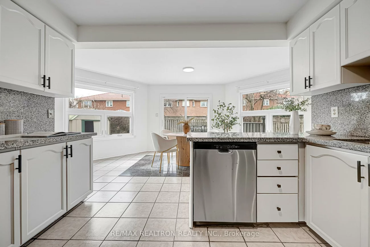 3488, Africa, Fairview, Mississauga