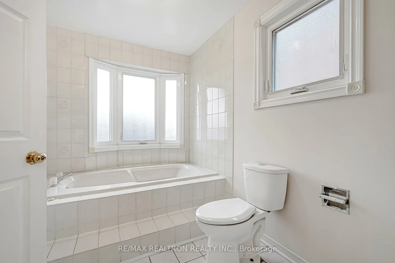 3488, Africa, Fairview, Mississauga