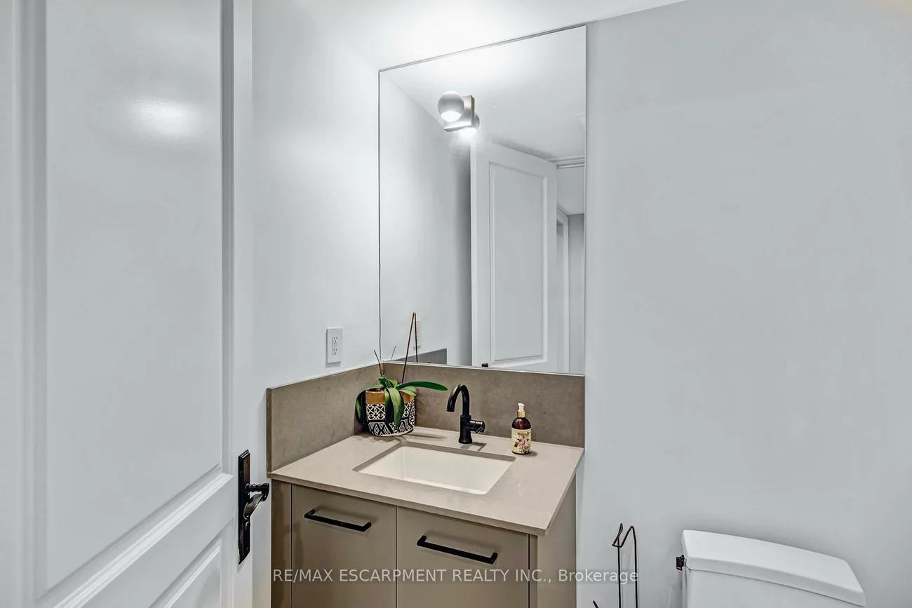 714, Atoka, Lorne Park, Mississauga