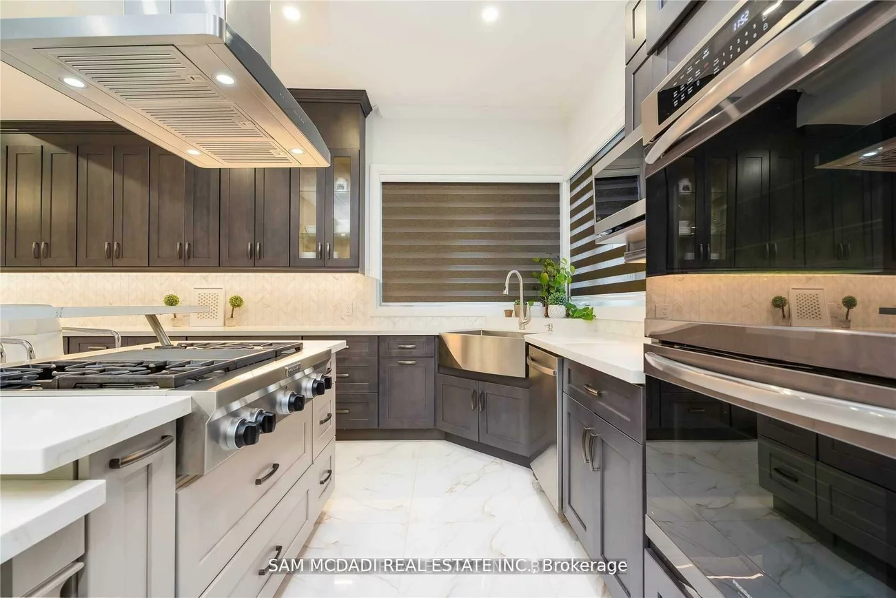 1138, Garden, Lorne Park, Mississauga