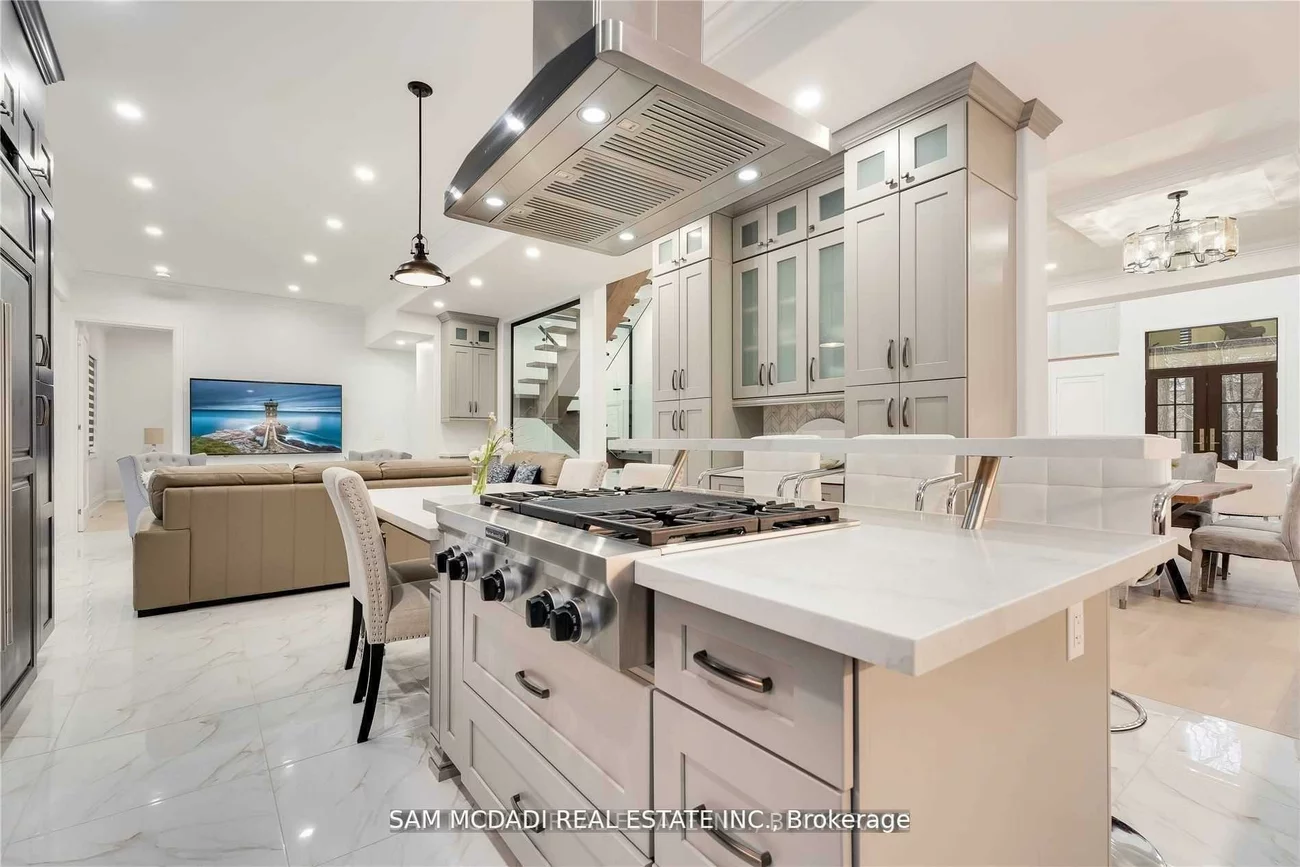 1138, Garden, Lorne Park, Mississauga