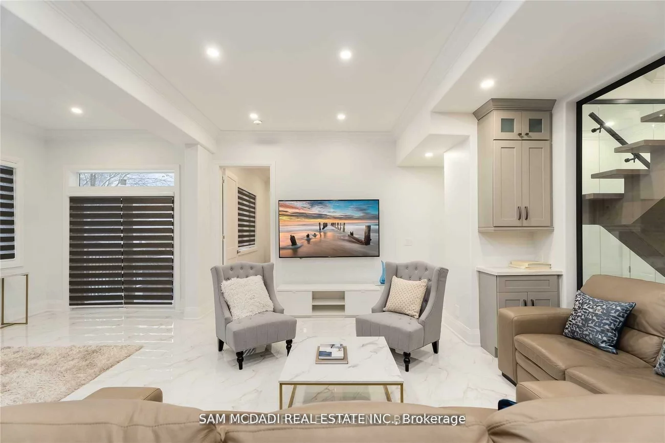 1138, Garden, Lorne Park, Mississauga