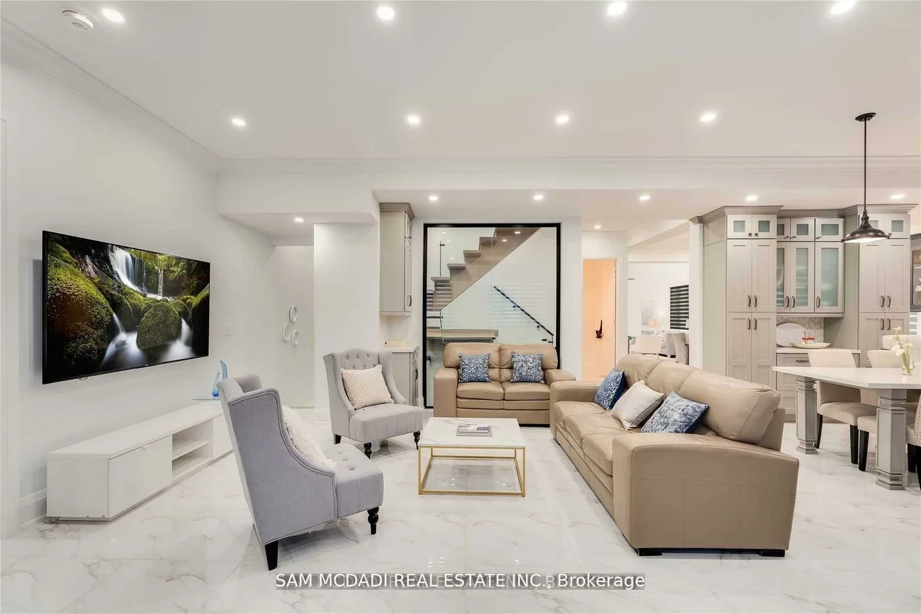 1138, Garden, Lorne Park, Mississauga