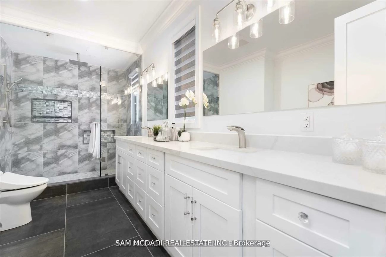 1138, Garden, Lorne Park, Mississauga