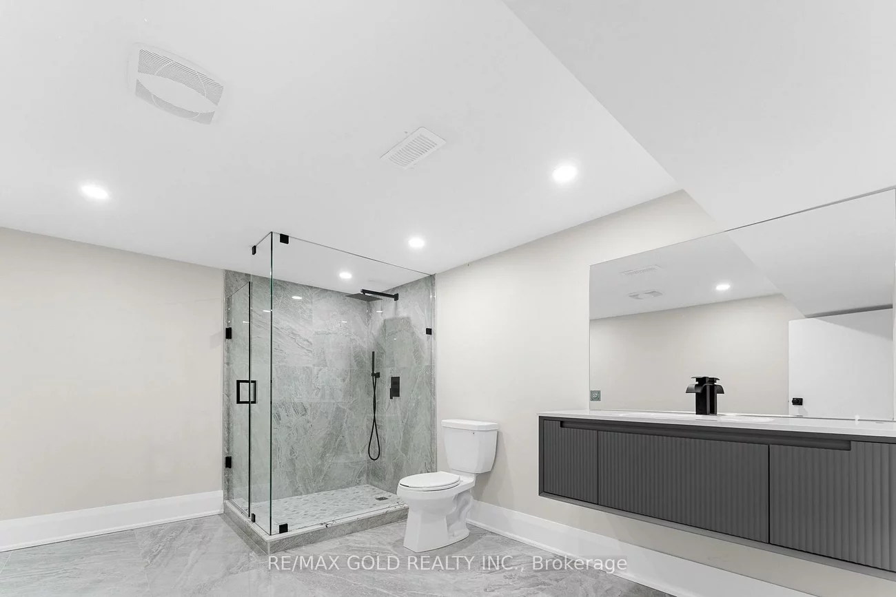 128, Premium, Cooksville, Mississauga