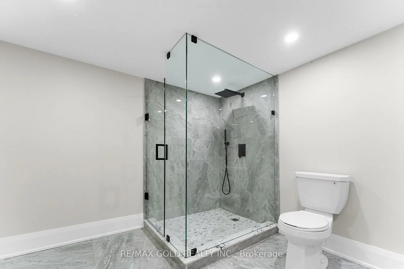 128, Premium, Cooksville, Mississauga