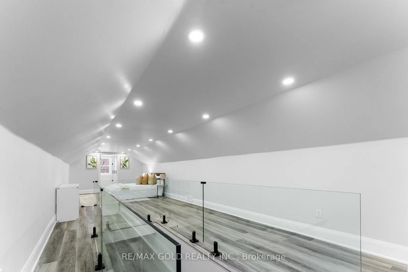 128, Premium, Cooksville, Mississauga