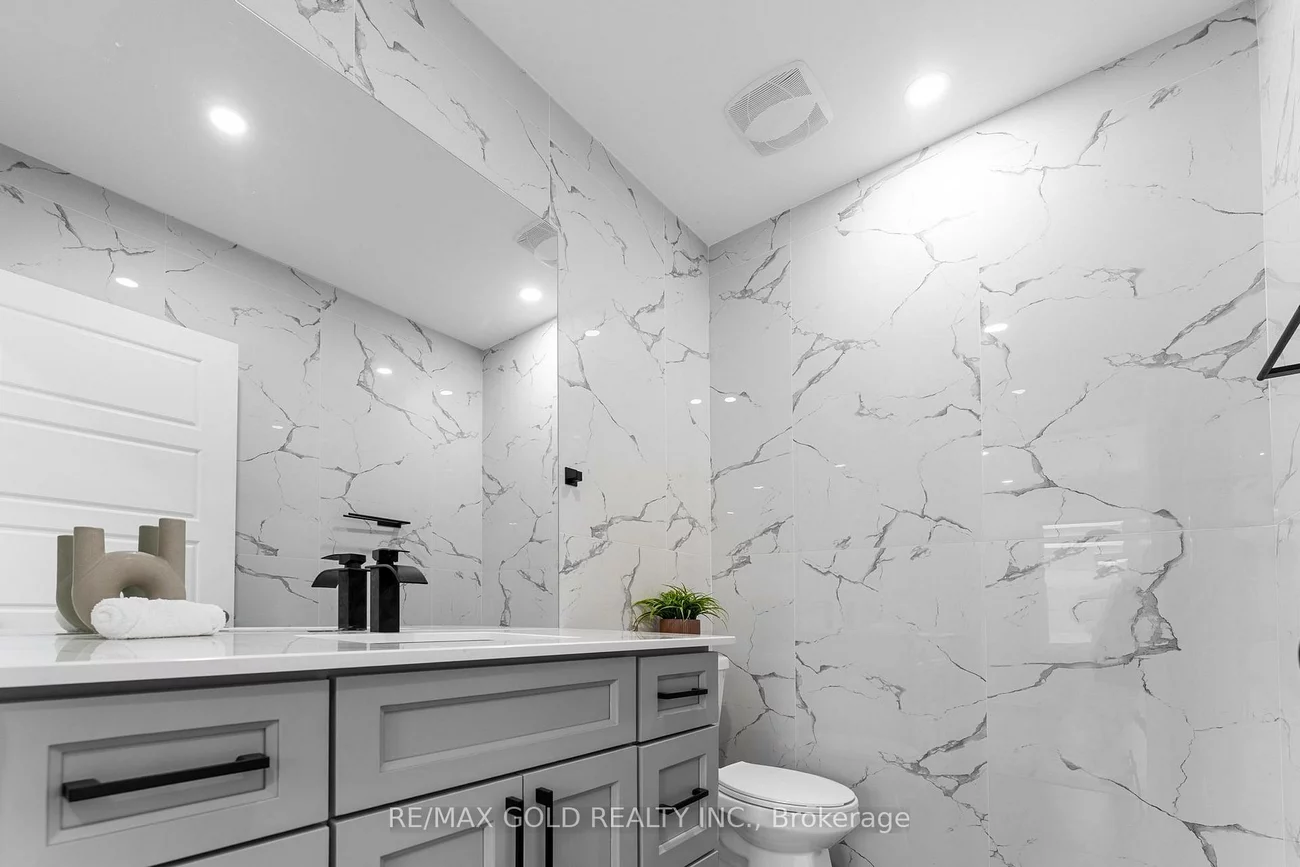 128, Premium, Cooksville, Mississauga