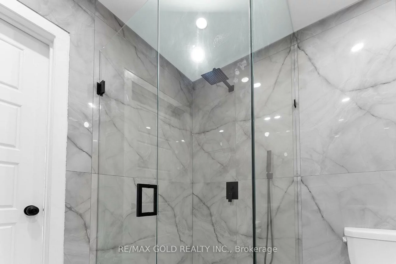 128, Premium, Cooksville, Mississauga