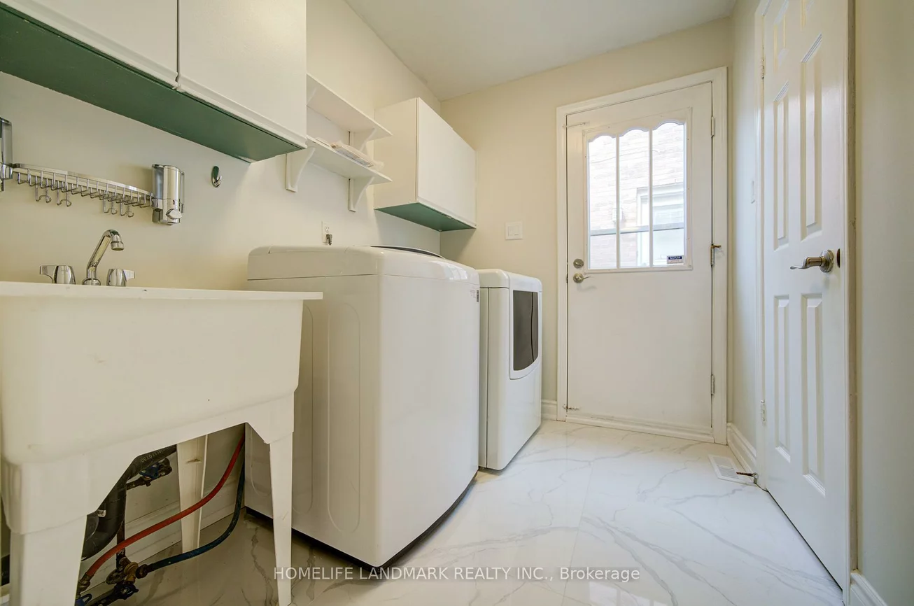 1111, Deer, Creditview, Mississauga