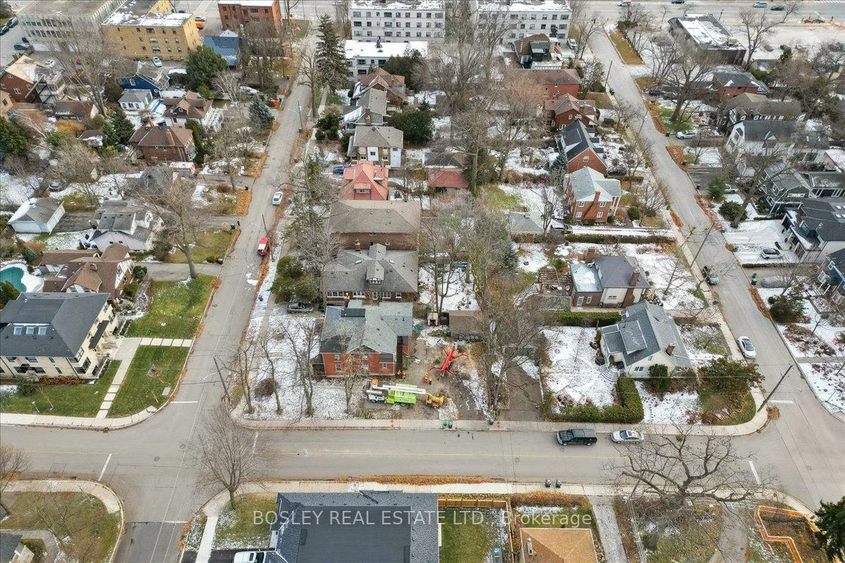 24, Oakwood, Port Credit, Mississauga