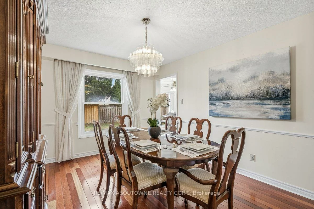 4538, Mayflower, Hurontario, Mississauga