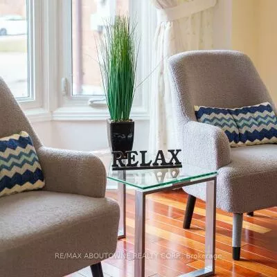 4538, Mayflower, Hurontario, Mississauga