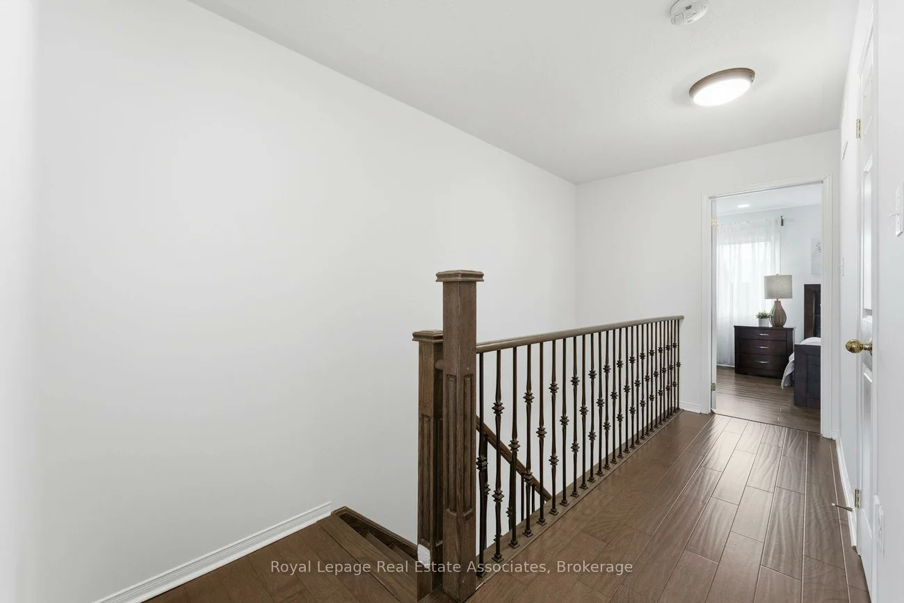 647, Courtney Valley, East Credit, Mississauga