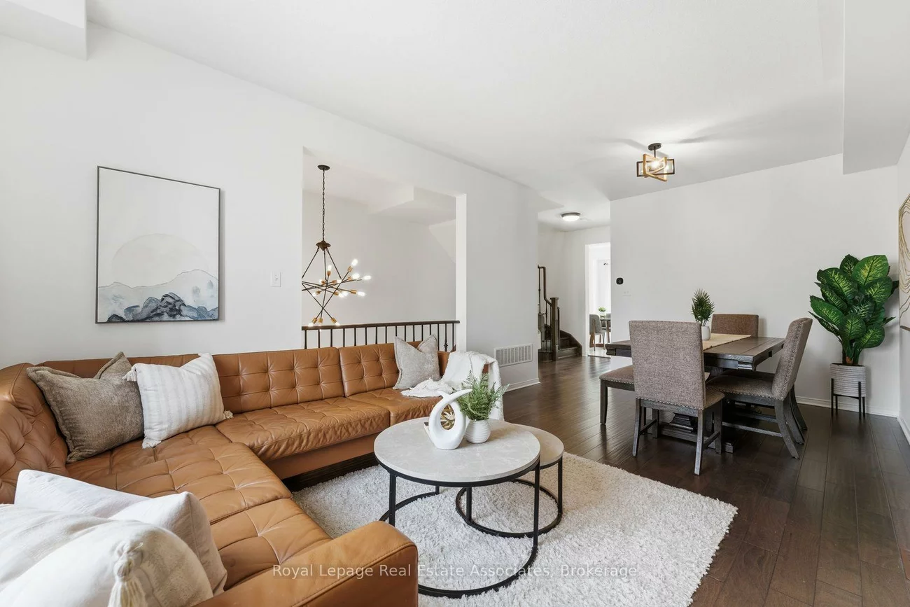 647, Courtney Valley, East Credit, Mississauga