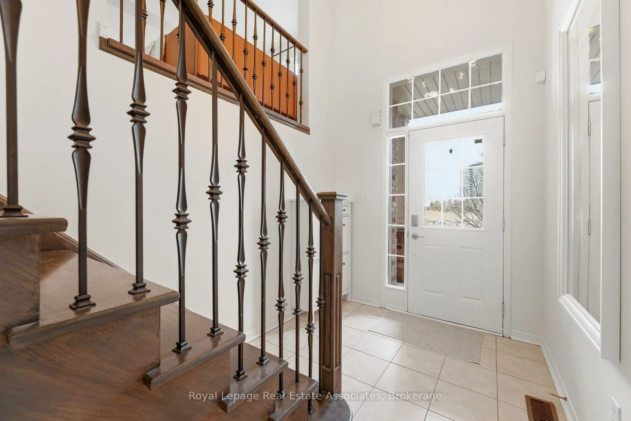 647, Courtney Valley, East Credit, Mississauga