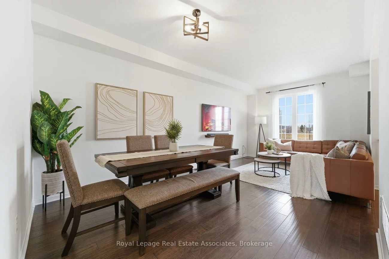 647, Courtney Valley, East Credit, Mississauga