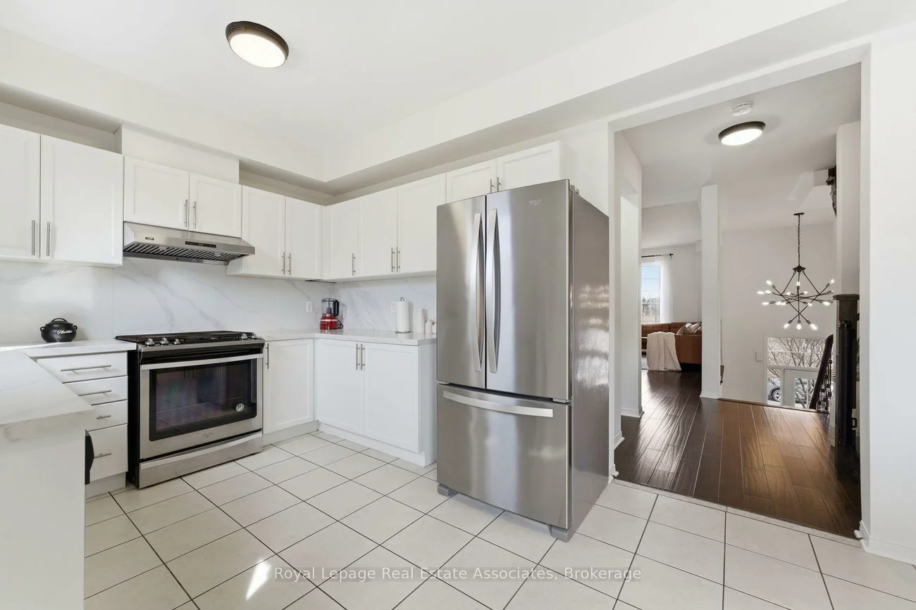 647, Courtney Valley, East Credit, Mississauga