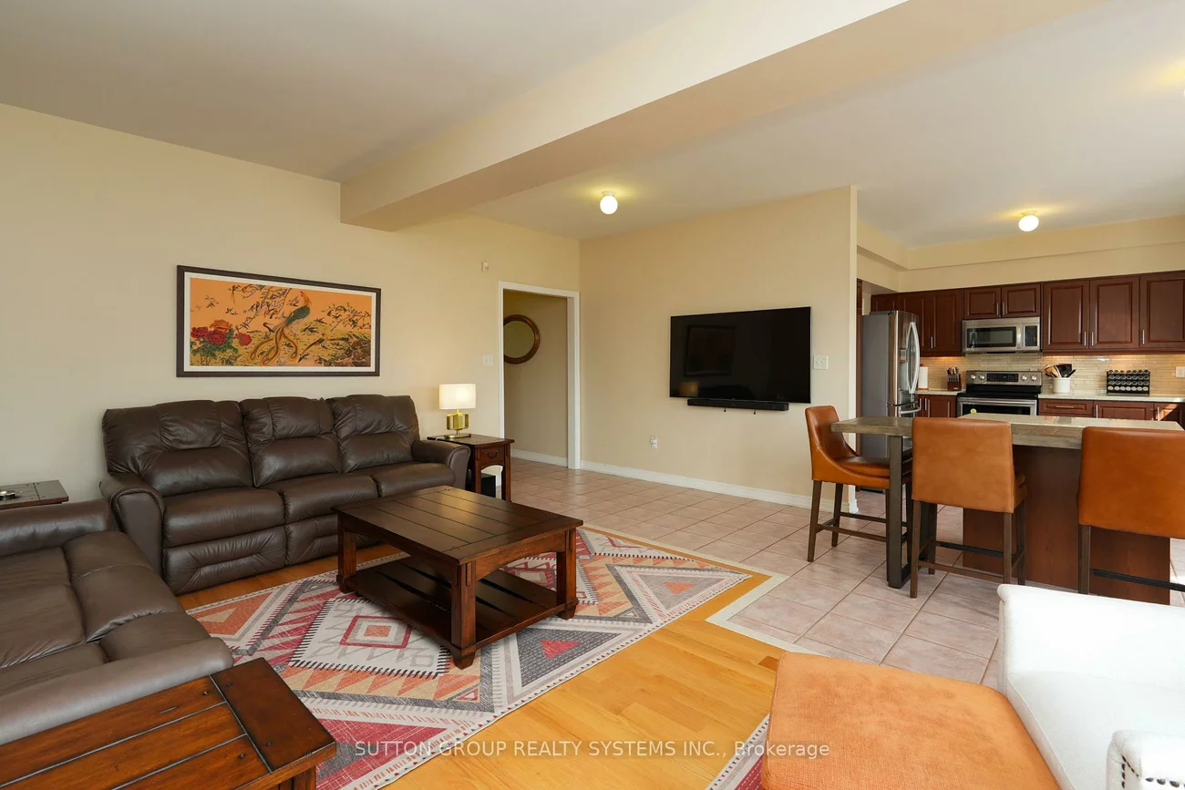 1382, Avon, Meadowvale Village, Mississauga