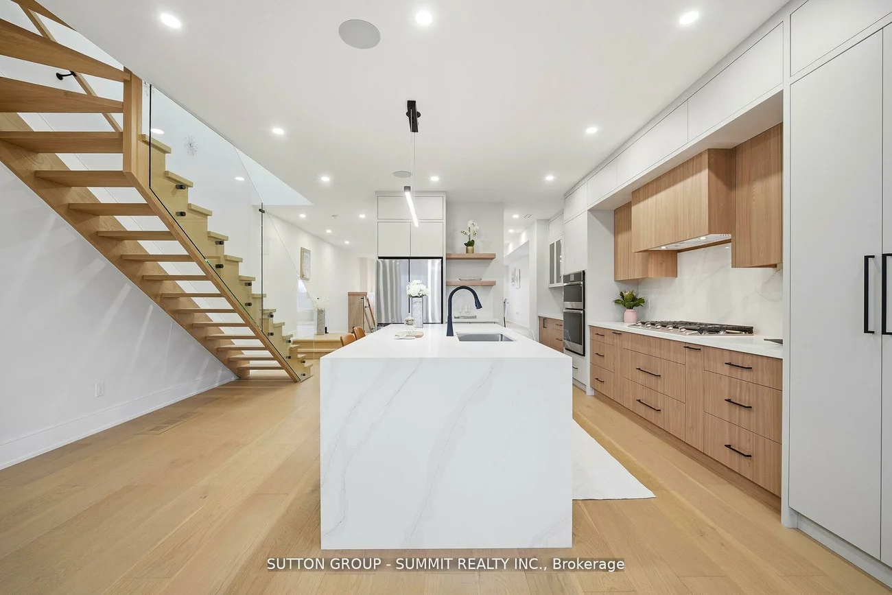 1228, Alexandra, Lakeview, Mississauga