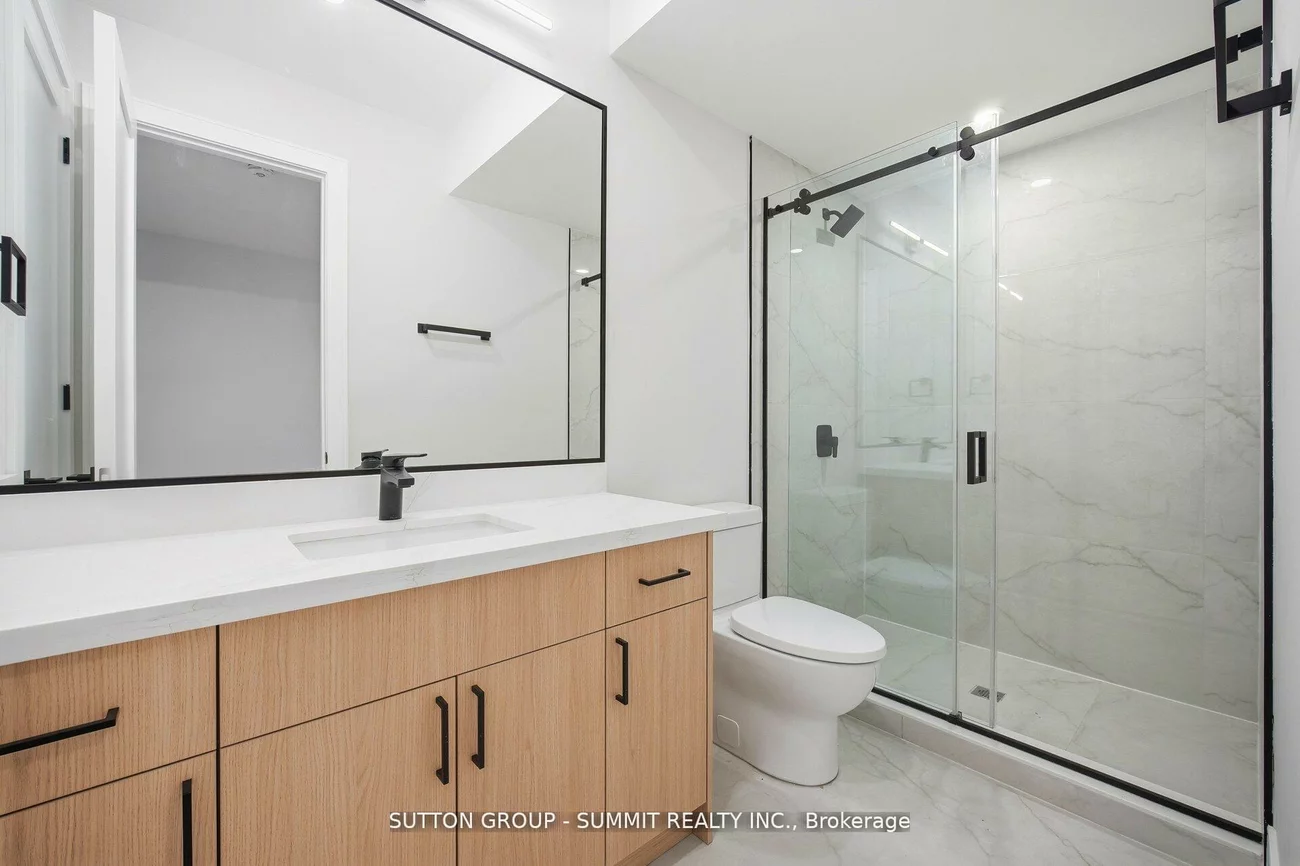 1228, Alexandra, Lakeview, Mississauga