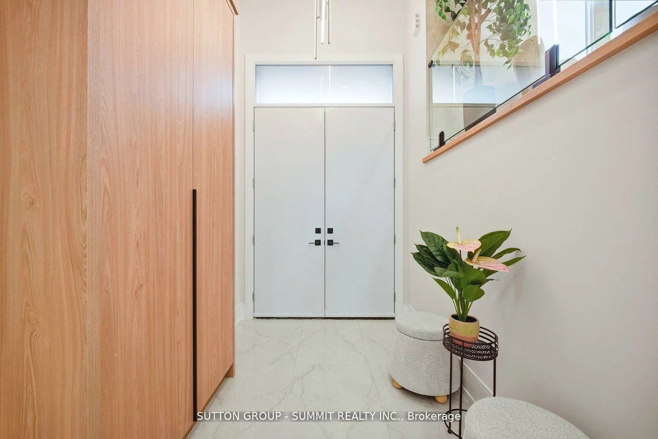 1228, Alexandra, Lakeview, Mississauga