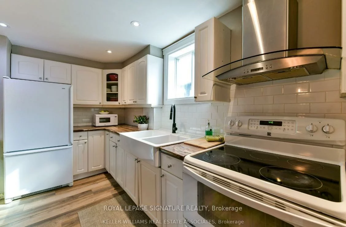 219, Angelene, Mineola, Mississauga